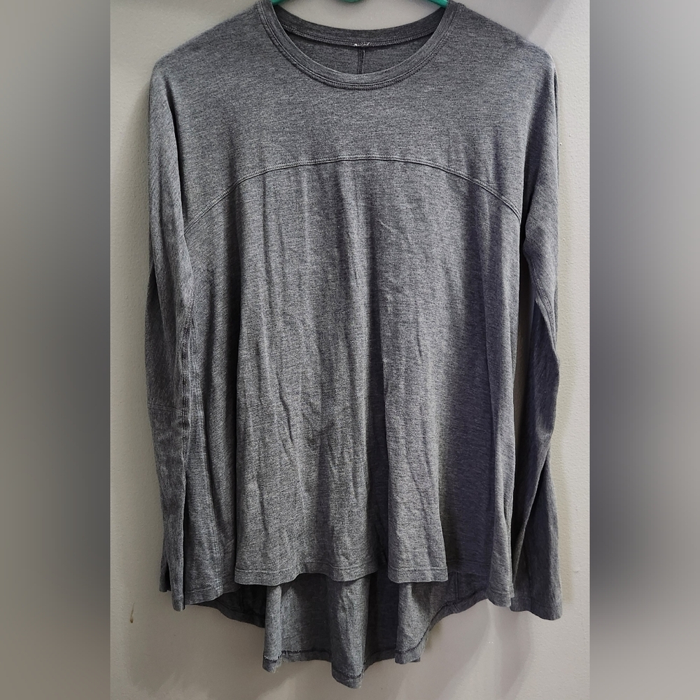 Lululemon long sleeve lightweight tunic top in EUC